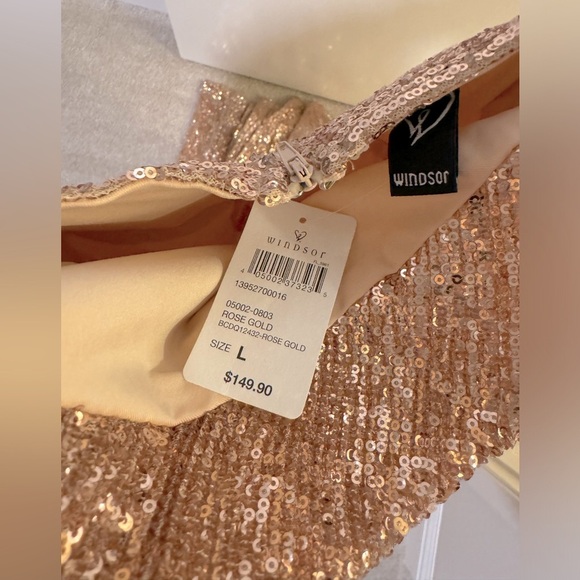 NWT sequin gown size large scoop neck spaghetti strap - Picture 10 of 11